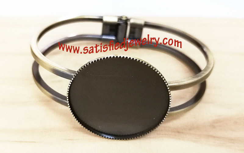 BANGLE0028 - 1.jpg