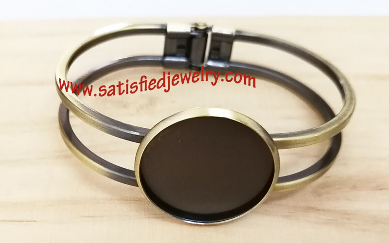 BANGLE0026 - 1.jpg