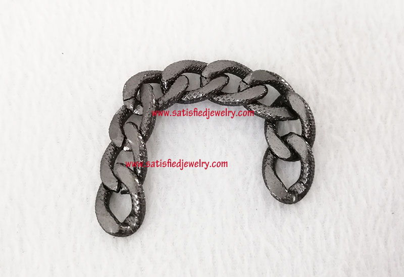 CHAIN0401 - 2.jpg