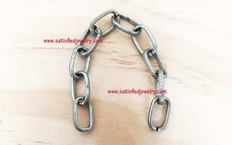 CHAIN0104 - 3.jpg
