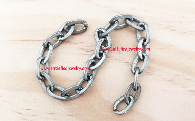 CHAIN0085 - 1.jpg