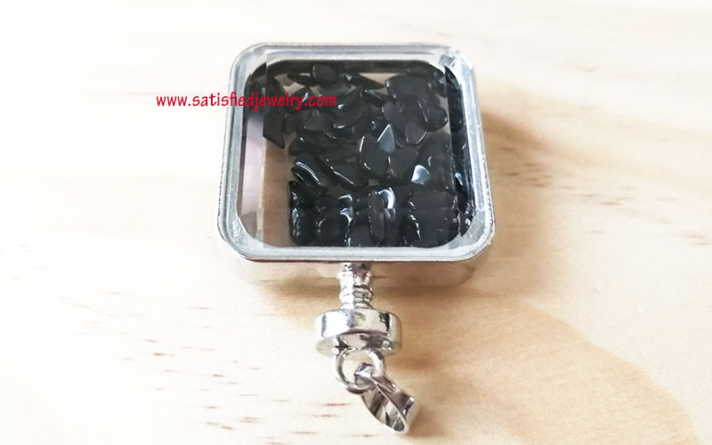 STFSTONE0111 - 3.jpg STFSTONE0111 - 3.jpg