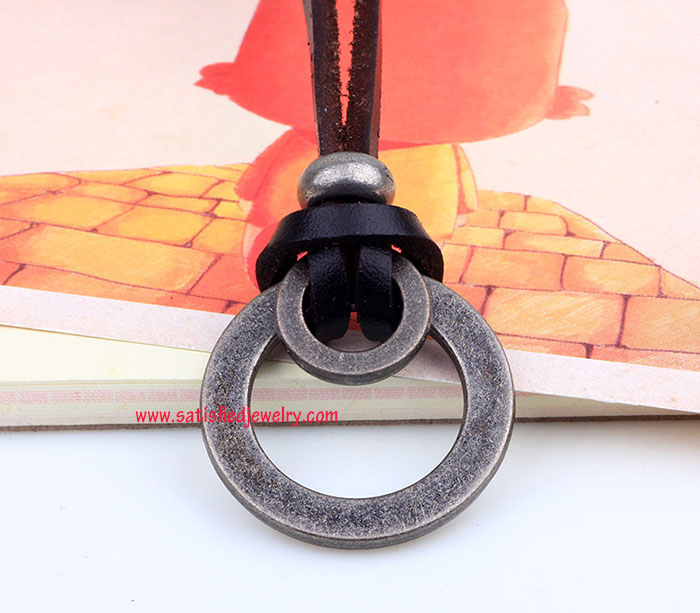 NECKLACE0030 - 4.jpg