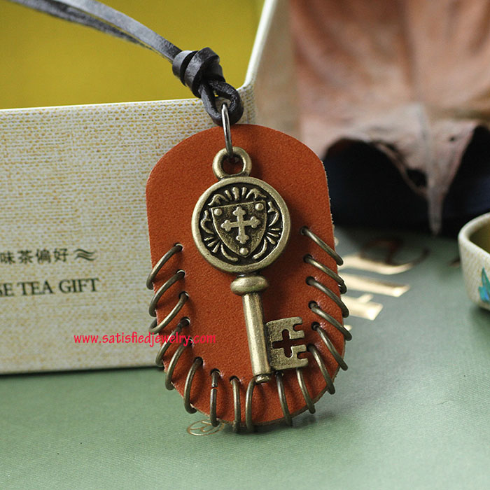 NECKLACE0042 - 1.jpg