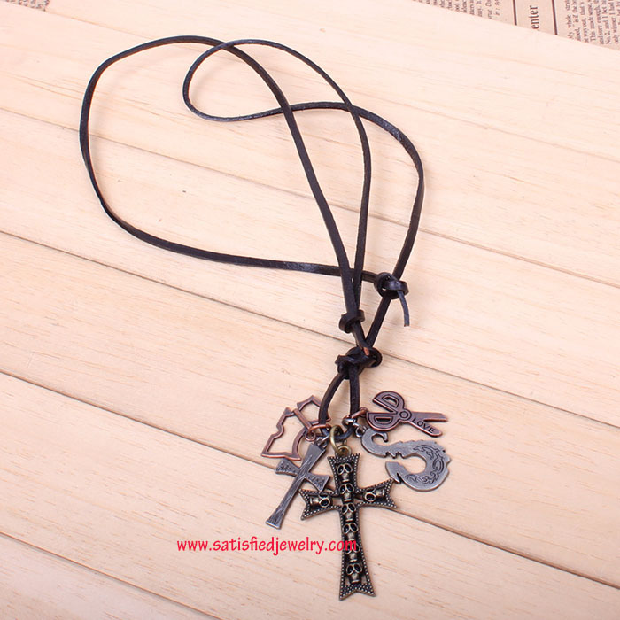 NECKLACE0045 - 2.jpg