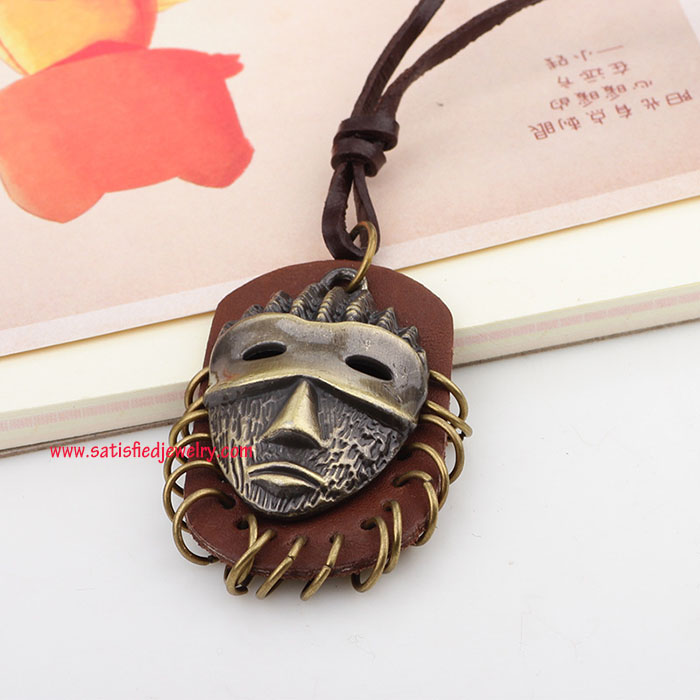 NECKLACE0048 - 3.jpg