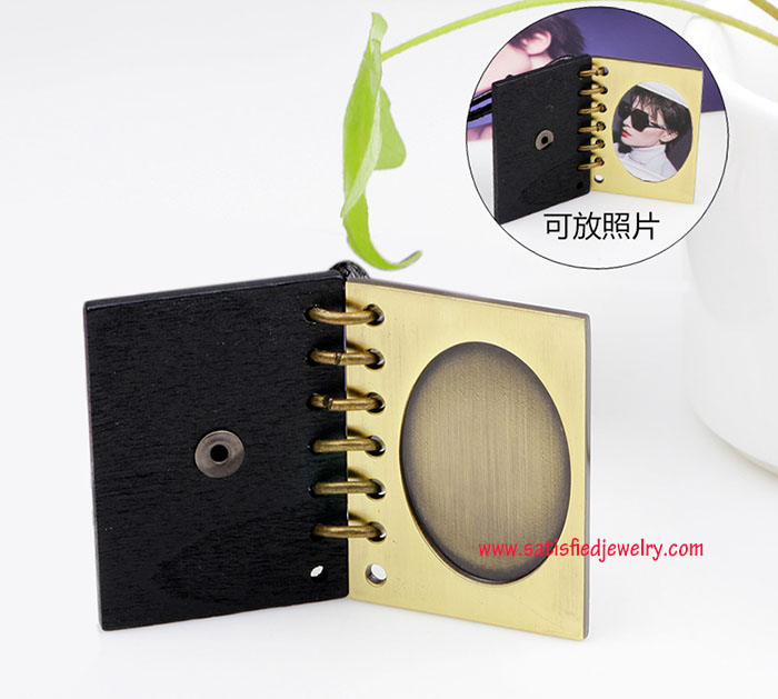 NECKLACE0104 - 2.jpg