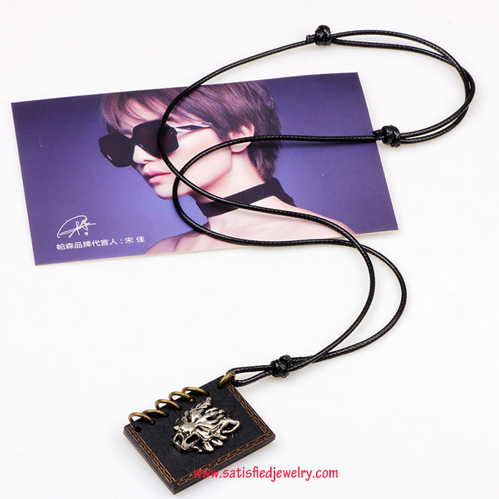 NECKLACE0104 - 5.jpg