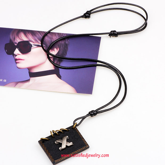 NECKLACE0151 - 4.jpg